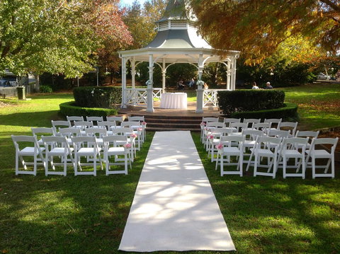 Red Waratah - New South Wales Tourism  18