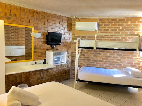Marco Polo Motor Inn Sydney - New South Wales Tourism  16