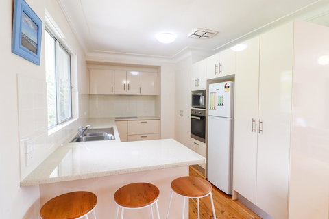 Coastal Horizons Beach House - New South Wales Tourism  5