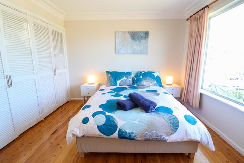 Coastal Horizons Beach House - New South Wales Tourism  3
