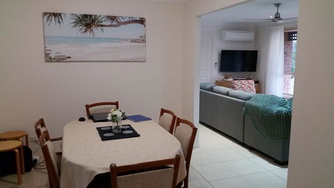 Twin Palms Holiday House At Lighthouse - New South Wales Tourism  2