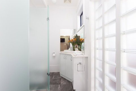 Coast Yamba - Adults Only - New South Wales Tourism  6