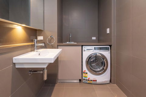 Olympic Park Sunshine 2 Bedrooms Apts With Private Parking - New South Wales Tourism  24