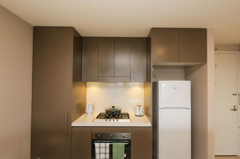 Olympic Park Sunshine 2 Bedrooms Apts With Private Parking - New South Wales Tourism  7