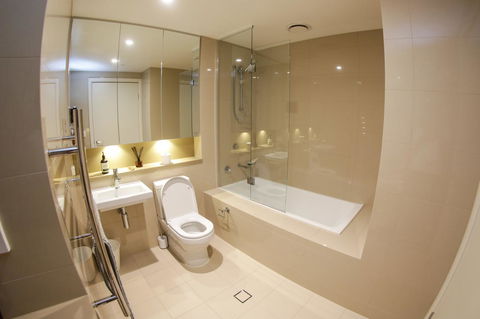 Olympic Park Sunshine 2 Bedrooms Apts With Private Parking - New South Wales Tourism  15