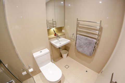 Olympic Park Sunshine 2 Bedrooms Apts With Private Parking - New South Wales Tourism  17