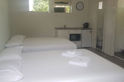 Appin Village Motel - New South Wales Tourism  20