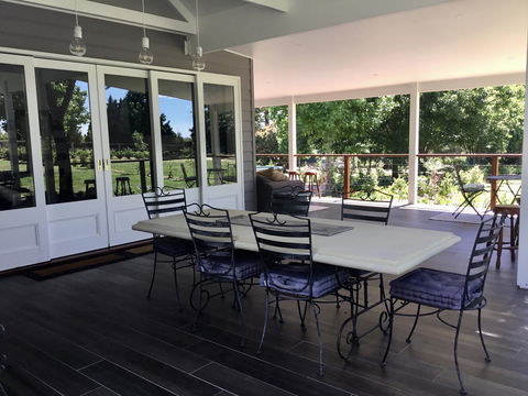 Chanticleer Gardens Barn Cottage With A Pool - New South Wales Tourism  5