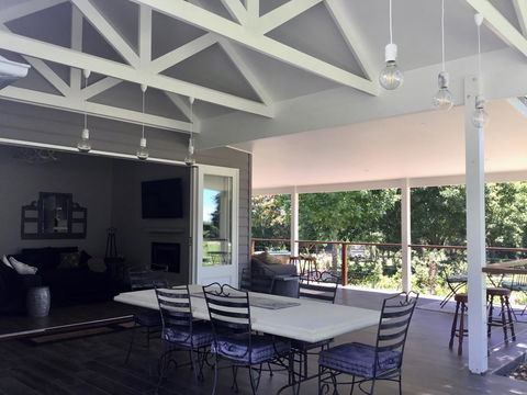 Chanticleer Gardens Barn Cottage With A Pool - New South Wales Tourism  11