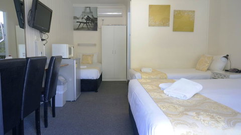 Highway Motor Inn Taree - New South Wales Tourism  2
