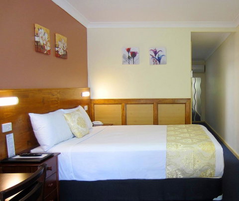 Highway Motor Inn Taree - New South Wales Tourism  0