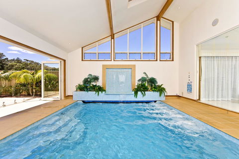 One Mile Mansion - Private Coastal Retreat FREE FAMILY ADVENTURE PASS - New South Wales Tourism  4