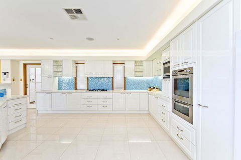 One Mile Mansion - Private Coastal Retreat FREE FAMILY ADVENTURE PASS - New South Wales Tourism  2