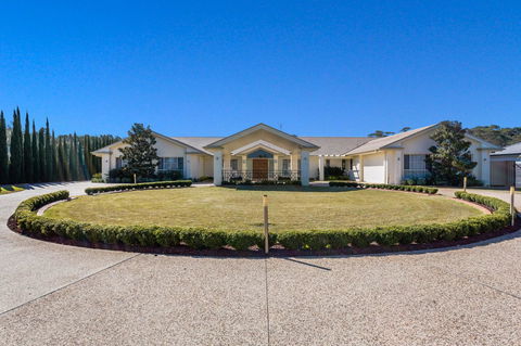 One Mile Mansion - Private Coastal Retreat FREE FAMILY ADVENTURE PASS - New South Wales Tourism  22