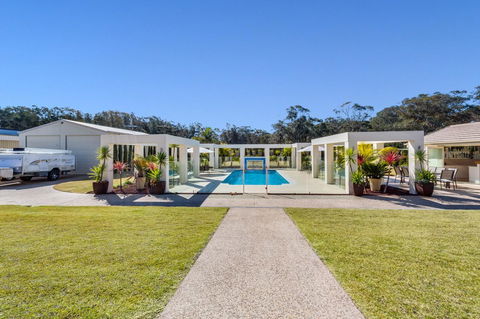 One Mile Mansion - Private Coastal Retreat FREE FAMILY ADVENTURE PASS - New South Wales Tourism  20