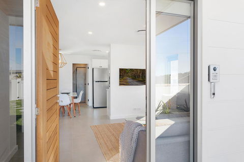 Modern Guest House - New South Wales Tourism  6
