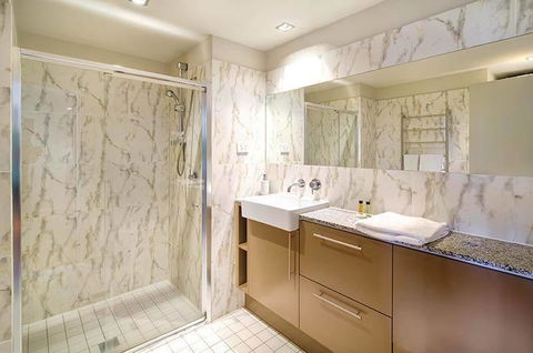 Wyndel Apartments North Sydney - Harbour Watch - New South Wales Tourism  4