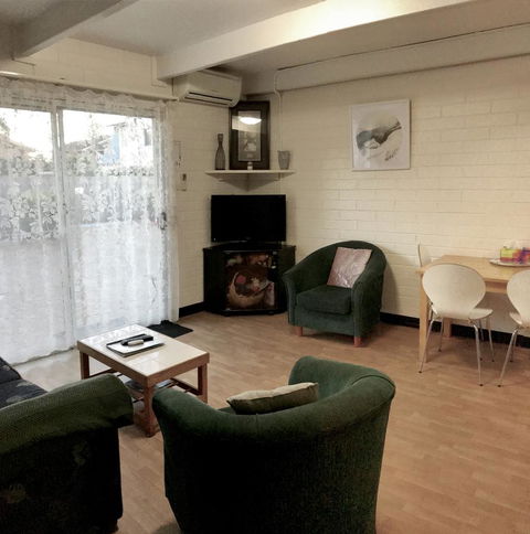 Kon Tiki Apartments - New South Wales Tourism  11