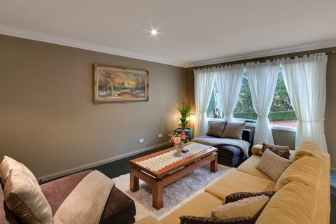 Mountainside B & B - New South Wales Tourism  26