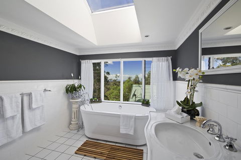 Mountainside B & B - New South Wales Tourism  10