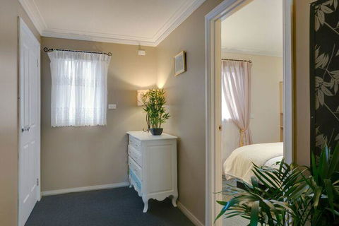 Mountainside B & B - New South Wales Tourism  25
