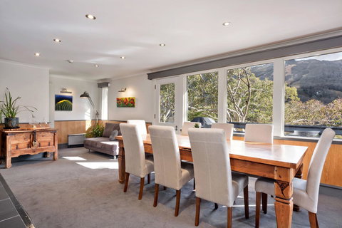 Pure Chalet Thredbo - New South Wales Tourism  18