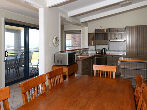 2 Cliff Road - New South Wales Tourism  5