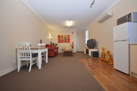 The Old Saddlery - New South Wales Tourism  5