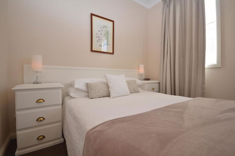The Old Saddlery - New South Wales Tourism  7