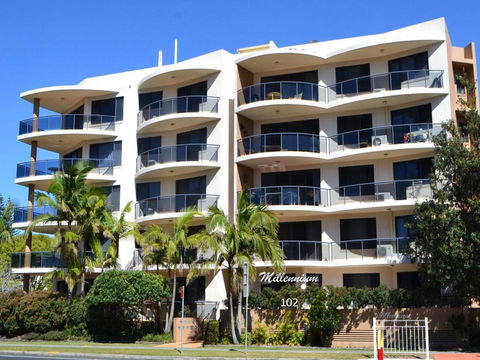 Millennium 102 With Pool In Complex - New South Wales Tourism  6