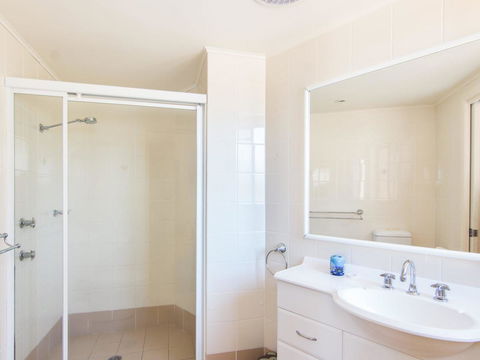 Millennium 102 With Pool In Complex - New South Wales Tourism  5