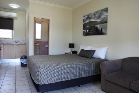Tumut Apartments - New South Wales Tourism  3