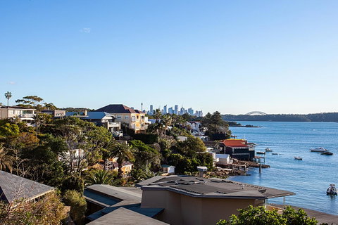 Art Deco Apartment With Breathtaking Water Views - New South Wales Tourism  11