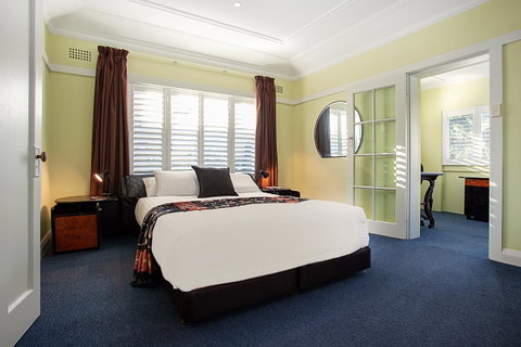 Art Deco Apartment With Breathtaking Water Views - New South Wales Tourism  1
