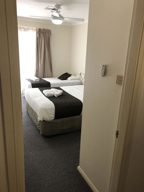 Beaches Serviced Apartments - New South Wales Tourism  4
