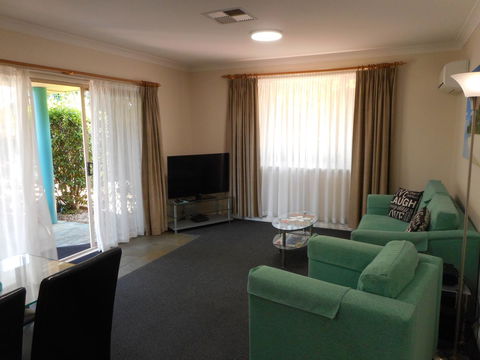 Beaches Serviced Apartments - New South Wales Tourism  27