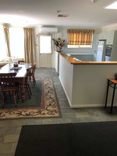 Beaches Serviced Apartments - New South Wales Tourism  5