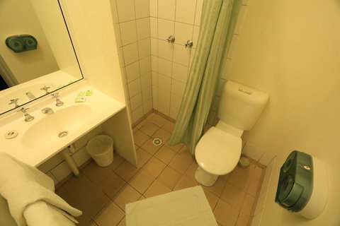 Melaleuca On Mitchell - Darwin YHA - New South Wales Tourism  10