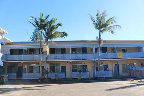 Golden Sands Motor Inn - New South Wales Tourism  11