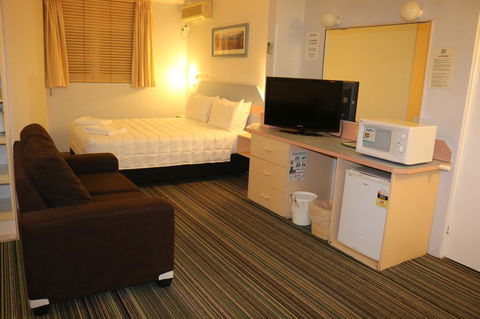 Golden Sands Motor Inn - New South Wales Tourism  21