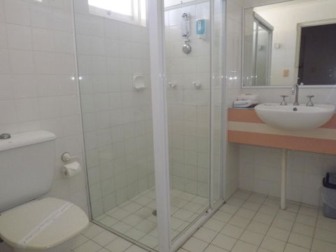Golden Sands Motor Inn - New South Wales Tourism  30