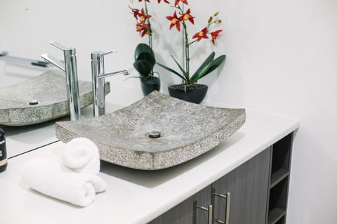 CitySide Apartment - 2 Bedroom With Private Courtyard - New South Wales Tourism  19