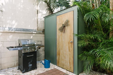 CitySide Apartment - 2 Bedroom With Private Courtyard - New South Wales Tourism  12