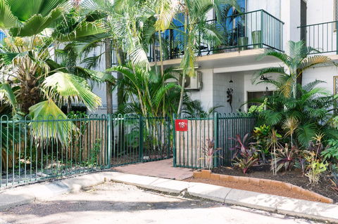 CitySide Apartment - 2 Bedroom With Private Courtyard - New South Wales Tourism  6
