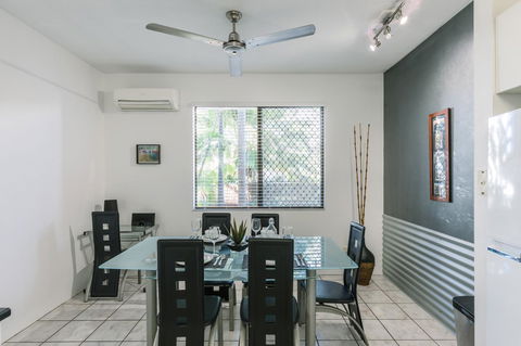 CitySide Apartment - 2 Bedroom With Private Courtyard - New South Wales Tourism  9