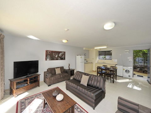 Nelson Bay Breeze - New South Wales Tourism  9
