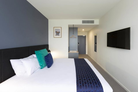Mantra MacArthur Hotel - New South Wales Tourism  16