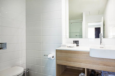 Mantra MacArthur Hotel - New South Wales Tourism  17