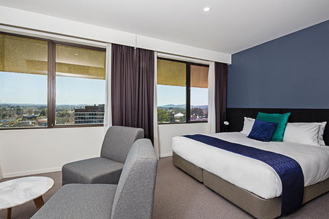 Mantra MacArthur Hotel - New South Wales Tourism  12