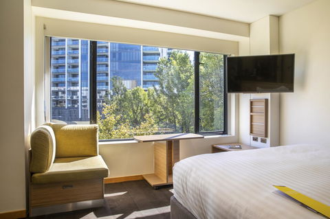 Crowne Plaza Canberra, An IHG Hotel - New South Wales Tourism  14
